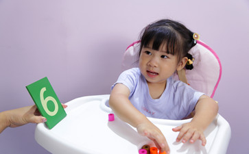 孩子說(shuō)話晚？認(rèn)知訓(xùn)練不可少